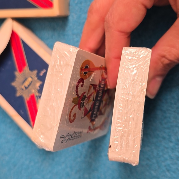 Vintage TWA Airlines Playing Cards - Sealed Deck - Blue Red Gold Logo - Picture 4 of 9